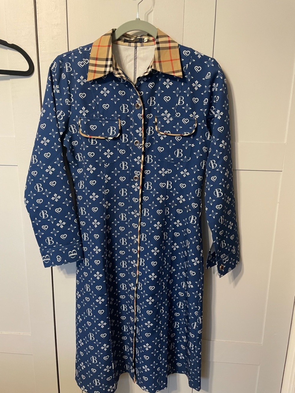 Louis Vuitton Collar dress with Beige Plaid Trim - Picture 9 of 10